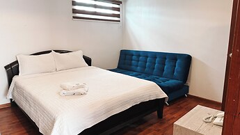 Sanchz Aqua Lounge Hotel by Chat Noir