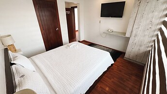 Sanchz Aqua Lounge Hotel by Chat Noir