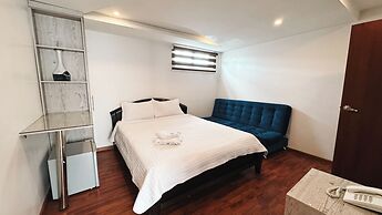 Sanchz Aqua Lounge Hotel by Chat Noir