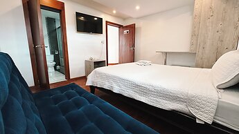 Sanchz Aqua Lounge Hotel by Chat Noir