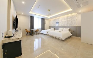 The One Business Hotel