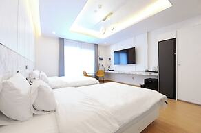 The One Business Hotel