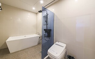 The One Business Hotel