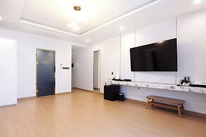 The One Business Hotel