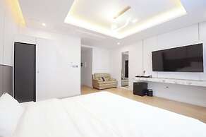 The One Business Hotel