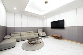 The One Business Hotel