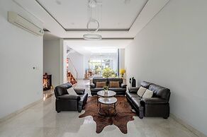 Thao Dien Garden Villa 5BR Luxury Oasis