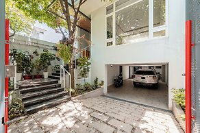 Thao Dien Garden Villa 5BR Luxury Oasis