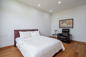 Thao Dien Garden Villa 5BR Luxury Oasis