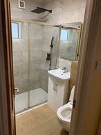Room-king Bed With Shared Bath