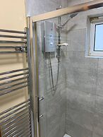 Room-king Bed With Shared Bath