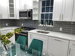 3BR Prime Luxury near NYC w Arcade Room