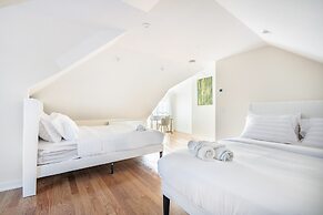3BR Prime Luxury near NYC w Arcade Room