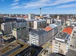 Luxurious 1BR Penthouse with Balcony