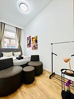 9BR Apt for 18P Walk to Augarten