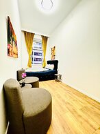 9BR Apt for 18P Walk to Augarten