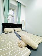 9BR Apt for 18P Walk to Augarten