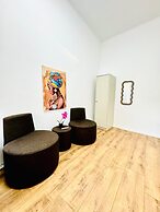 9BR Apt for 18P Walk to Augarten