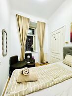 9BR Apt for 18P Walk to Augarten