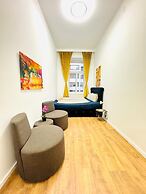 9BR Apt for 18P Walk to Augarten