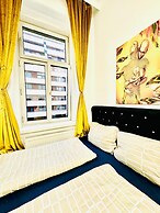 9BR Apt for 18P Walk to Augarten