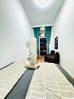 9BR Apt for 18P Walk to Augarten