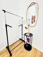 9BR Apt for 18P Walk to Augarten