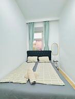 9BR Apt for 18P Walk to Augarten