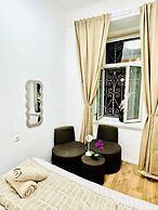 9BR Apt for 18P Walk to Augarten