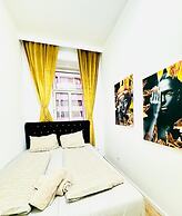 9BR Apt for 18P Walk to Augarten