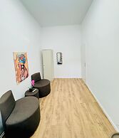 9BR Apt for 18P Walk to Augarten