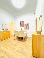 9BR Apt for 18P Walk to Augarten