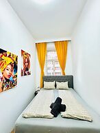 9BR Apt for 18P Walk to Augarten