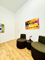 9BR Apt for 18P Walk to Augarten