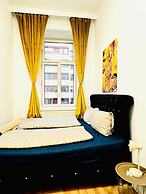 9BR Apt for 18P Walk to Augarten