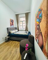 9BR Apt for 18P Walk to Augarten