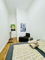 9BR Apt for 18P Walk to Augarten