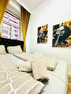 9BR Apt for 18P Walk to Augarten