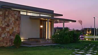 Araiya Gir A Mavintara Resort