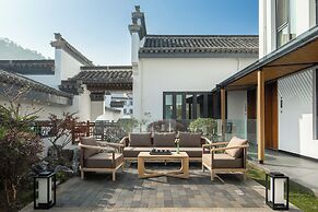 Huangshan Misty Rain Resort Hotel