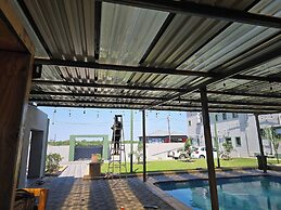 Nyamankulu Guest Lodge