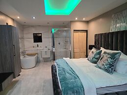 Nyamankulu Guest Lodge