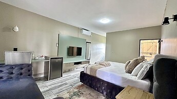 Nyamankulu Guest Lodge