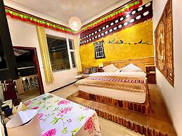 ShangriLa chudengshuo homestay