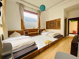 ShangriLa chudengshuo homestay