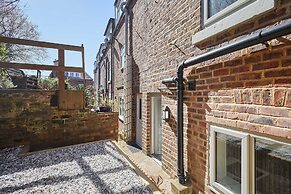 Host Stay Harbour View Cottage