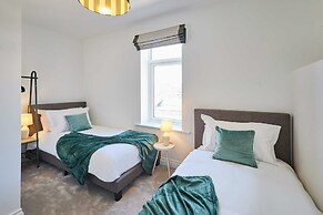 Host Stay Harbour View Cottage