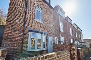 Host Stay Harbour View Cottage