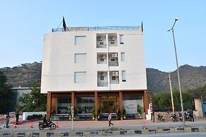 Mayoor Hotel