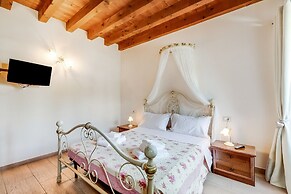 Cascina Crocelle Apartments